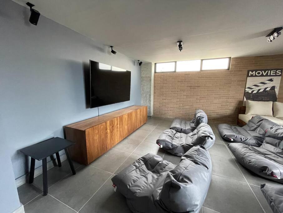 Depa Boho Al Sur Pet Friendly Piscina Gym Sala De Cine Apartamento Guadalajara Exterior foto